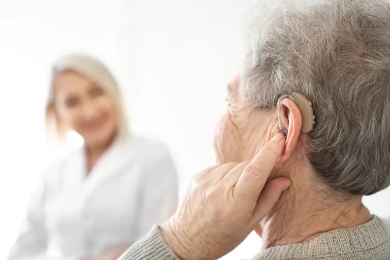 Déficit auditivo: Sordera en la tercera edad